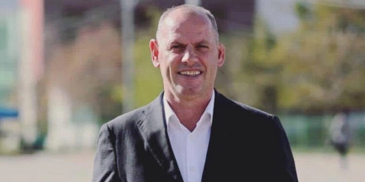 Ramiz Lladrovci “kthehet” në PDK