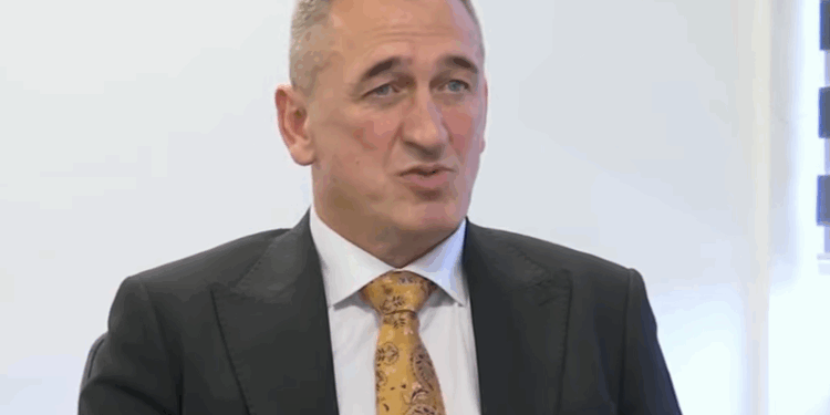 Rashiqi lë të hapur mundësinë e moskandidimit për nënkryetar të Kuvendit