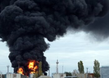 Rusia sulmon infrastrukturën e gazit në Ukrainë, Zelenskyy zhvillon takim me Trump në Uashington për raketat Tomahawk.