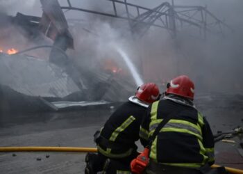 Rusia vazhdon sulmet ndaj Ukrainës, një viktimë dhe dhjetë të plagosur në Kiev