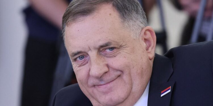 SHBA-ja anullon sanksionet për katër ndihmës të Dodikut