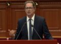 Seanca u mbyll pas reagimeve emocionale të opozitës" / Alizoti kërkon një debat mbi programin e qeverisë: "Nuk pashë asgjë për Kosovën.