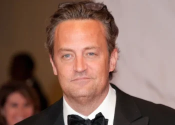 Sekreti i panjohur që e shqetësonte Matthew Perryn para vdekjes!