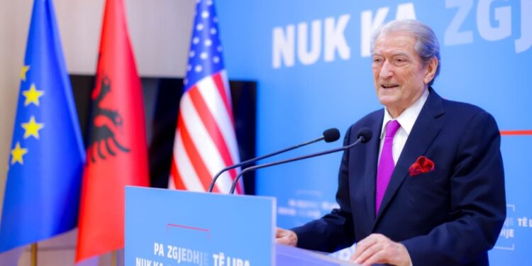 "Shqipëria arrin vetëm një kriter për anëtarësimin në BE", Berisha: Në mandatin e Ramës, 1 milion shqiptarë u larguan nga vendi.