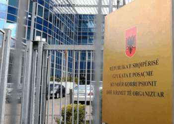 Shtatë pasuri të sekuestruara në bregun e lumit Drin dhe në Ishullin Shëngjin, dyshime për lidhje me aktivitete kriminale.