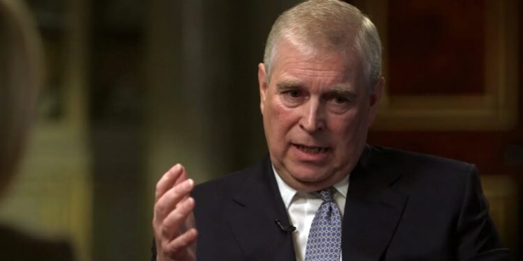 Skandali mbretëror në Britani: Princi Andrew heq dorë nga të gjitha titujt, por vazhdon të jetojë në...