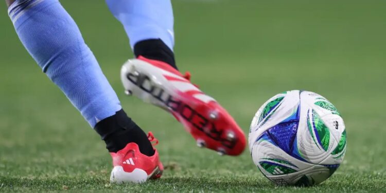 Skenar i papritur: Skuadra e vogël europiane duhet të humbasë me diferencë në ndeshjen e fundit për t’u kualifikuar në Kupën e Botës.