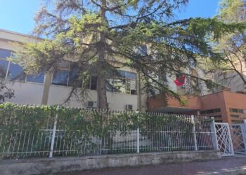 Sulmi i parë ndaj gjyqtarëve: Në 2007, Irena Maneku Gjoka u qëllua, gjykata kishte dobësi në standardet e sigurisë.