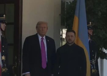 Takimi mes Trump dhe Zelensky, presidenti ukrainas arrin në Shtëpinë e Bardhë
