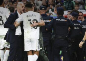 Tensionet e forta në El Clasico, nevojitet ndërhyrja e Policisë Kombëtare