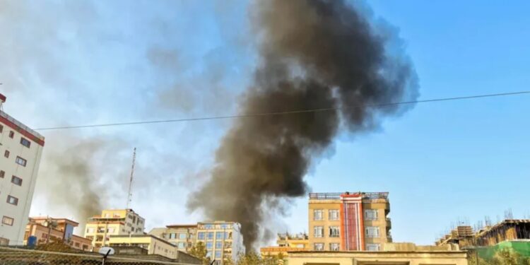 Tensionet e forta në kufi mes Pakistanit dhe talebanëve, pas një marrëveshjeje për armëpushim të përkohshëm.