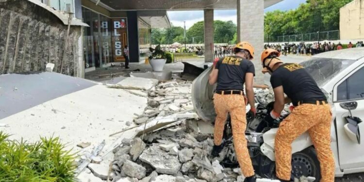 Tërmet i fortë 7.4 godet Filipinet, dyshohet për viktima; autoritetet parashikojnë rrezik cunami