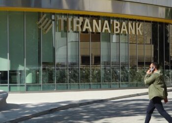 Tirana Bank dhe BERZH bashkëpunojnë, 10 milion euro për të ndihmuar bizneset e vogla dhe financimin e tregtisë.