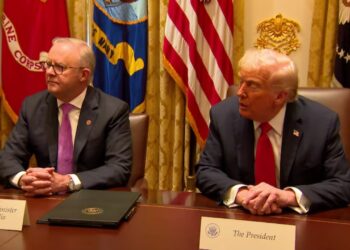 Trump shpreh pakënaqësi, ndërsa kryeministri australian mbështet ambasadorin e tij në SHBA.