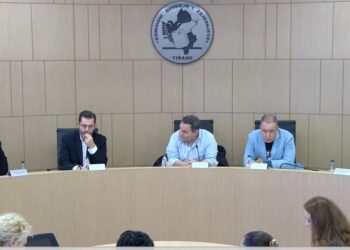 U shpall kandidat i pavarur për bashkinë e Vlorës, KAS përjashton Gjergj Nikën nga gara.