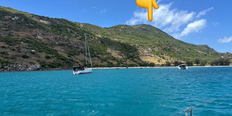 Udhëtimi fantastik i një 80-vjeçareje përfundon tragjikisht: 80 mijë paund për një tur me kroçiere dhe gjendet e vdekur pasi e harruan në ishull.