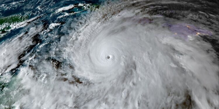 Uragani Melissa arrin në Xhamajka, video e frikshme nga qendra e stuhisë më të fuqishme të vitit 2025.