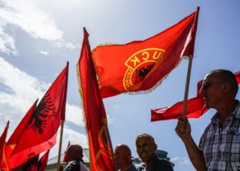 Veteranët e UÇK-së arrijnë të drejtat e tyre ligjore, Gjykata Supreme anulon nenin që kufizonte pensionet e tyre.