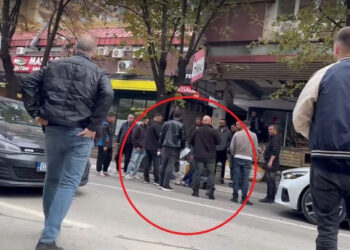 Vetura godet një fëmijë në Prishtinë