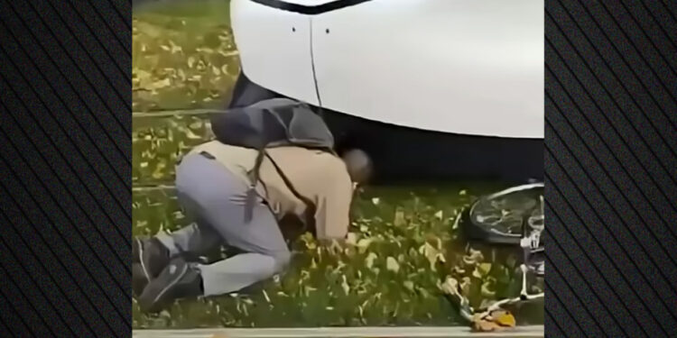 Video/ Dëmi nën tramvaj në Strasburg: një fëmijë 8-vjeçar shpëtohet pa lëndime të rënda