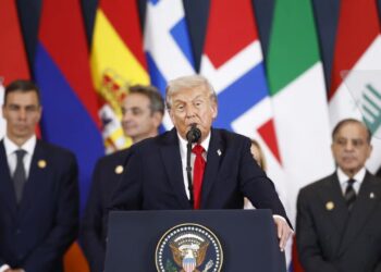 Video/ Trump ngatërron postin e kryeministrit kanadez, biseda mes tyre kapet me mikrofonin e ndezur.