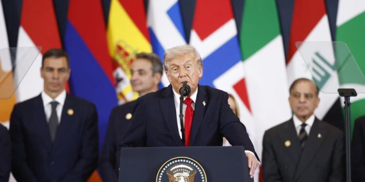 Video/ Trump ngatërron postin e kryeministrit kanadez, biseda mes tyre kapet me mikrofonin e ndezur.