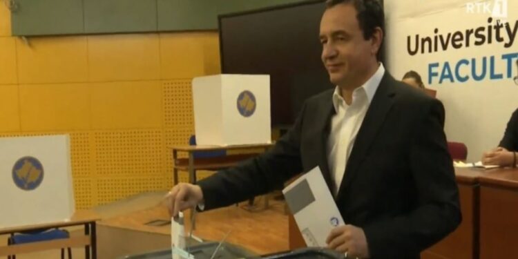 Votimi në Kosovë: Kurti thekson rëndësinë e vendimeve për katër vitet e ardhshme në komunat tona.