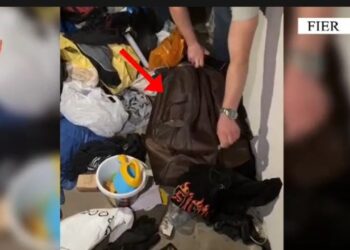 Zbulimi i bazës kriminale në Fier: Armë e pajisje të sekuostruara, përfshirë automatikë, silenciatorë dhe pistoleta.