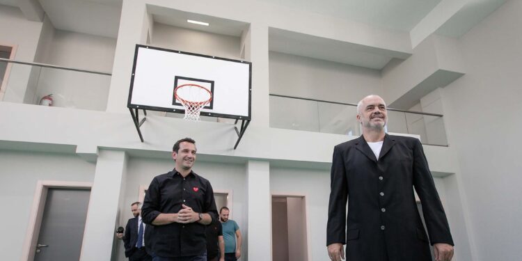 Kryeministri, Edi Rama, kryetari i Bashkise se Tiranes, Erion Veliaj, gjate ceremonise se inagurimit te ndertimit te shkolles "Kosova" me rastin e fillimit te vitit te ri shkollor./r/n/r/nAlbania's Prime Minister Edi Rama, Tirana's Mayor Erion Veliaj, during the inauguration ceremony of the construction of the school "Kosova" on the first day of the new year of school.