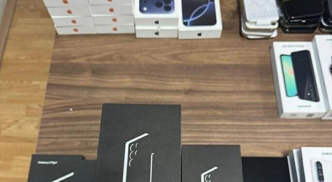 120 telefona, orë dhe kufje të sekuestruara – vlera rreth 60 mijë euro