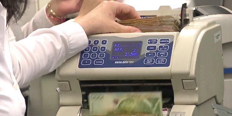 3.5 miliardë euro kredi në 10 muaj/ Rritet borxhi për ekonominë, teksa individët tendencojnë të kursejnë