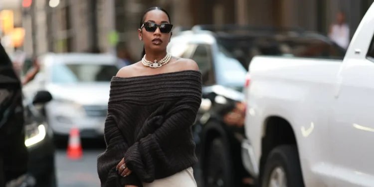 4 mënyra për të kombinuar pulovrin me fustanin gjatë kësaj dimri!