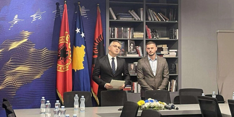 AAK: Dëgjohet largimi i zyrtarëve me detyra shtetërore