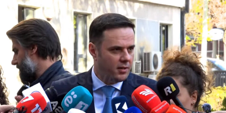 Abdixhiku i paraqet Osmanit qëndrimete LDK-së për mandatarin e ri të LVV-së.