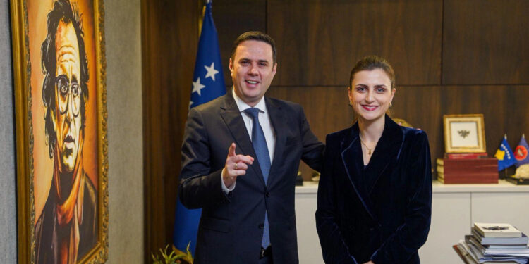 Abdixhiku prezanton Janina Ymerin si kandidate për të deputete.