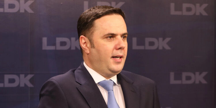 Abdixhiku回应Murati: 你们的任务就是摧毁国家