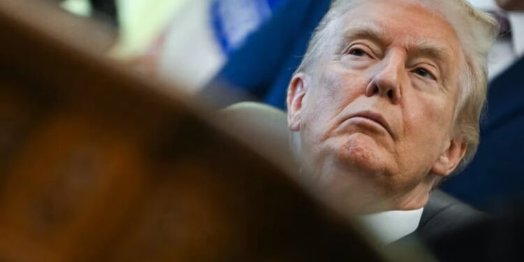 Administrata Trump kërkon të publikojë dokumentet e Epstein, fillojnë përçarjet brenda Partisë Republikane.