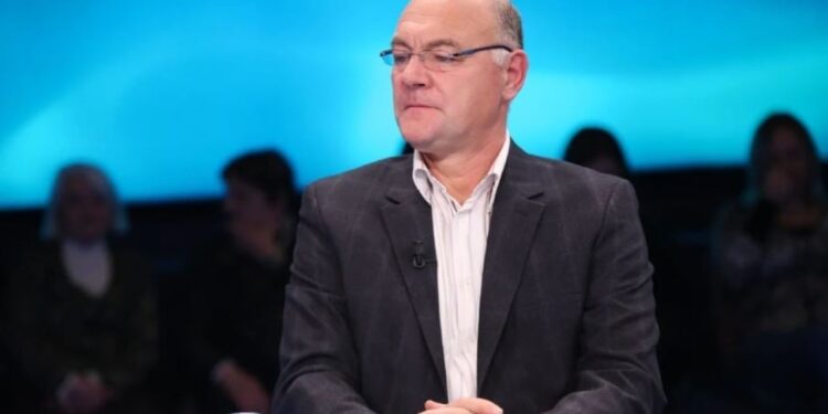 Analiza nga Auron Tare: Rreshteri Twiddy dhe zbuluesi Shanto, dy perspektiva të ndryshme të së njëjtës histori