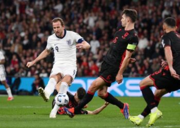 Anglia mb arrives in Tiranë për një tjetër sfidë, Harry Kane dëshiron të arrijë nivelin e legjendës Pelé në ndeshjen me Shqipërinë.