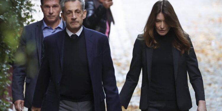 Apelimi i vendimit, gjykata franceze pritet të shpallë sot nëse Sarkozy do të lirohet nga burgu.