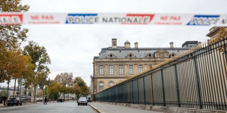 Arrestohet në Paris anëtari i katërt i grupit që kryeu grabitjen në muzeun e Luvrit