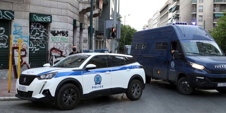 Arrestohet shqiptari në Greqi, i njohur si 'koka' e grupit të trafikut të drogës që kalonte përmes Rusisë