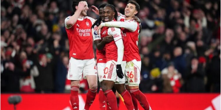 Arsenali ofron një shfaqje të jashtëzakonshme në derbin londinez, duke mposhtur Tottenham me një 'poker golash'