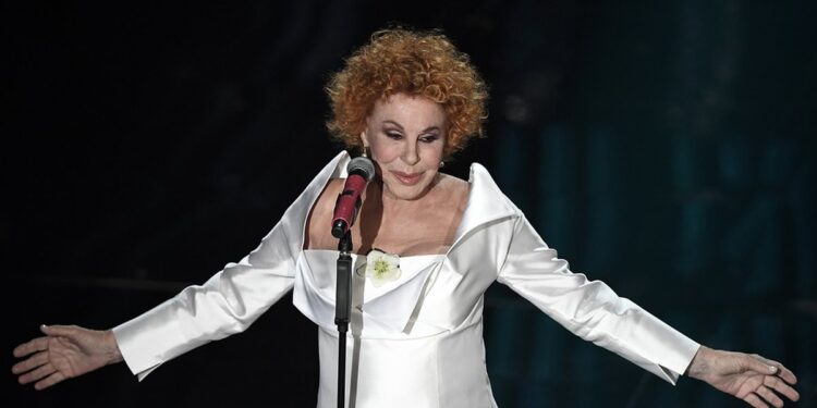 "Askush nuk më ka dashur si ai...", emocionet e Ornella Vanonit!