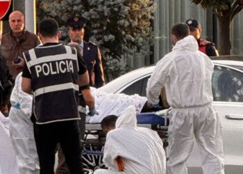 Atentati në Rinas, Gilmando Dani humb jetën; Muçi Shaljani intubohet pas dy plumbave në kokë.