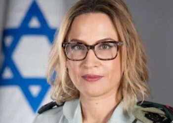 Avokatja e ushtrisë izraelite jep dorëheqjen pas publikimit të videove që tregojnë abuzimin seksual të një grupi të burgosësh palestinezë.