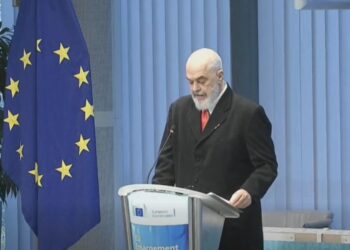 "BE ka përfituar çdo herë që ka ftuar anëtarë të rinj në klubin e saj", thotë Rama nga Brukseli: Shqipëria është gati për t'u bashkuar.