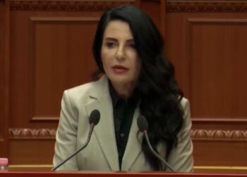 Balluku diskuton për herë të parë në Kuvend rreth hetimit të SPAK: “Nuk do të dëgjoni kurrë fyerje për drejtësinë nga ana ime, derisa të jepet vendimi përfundimtar…”