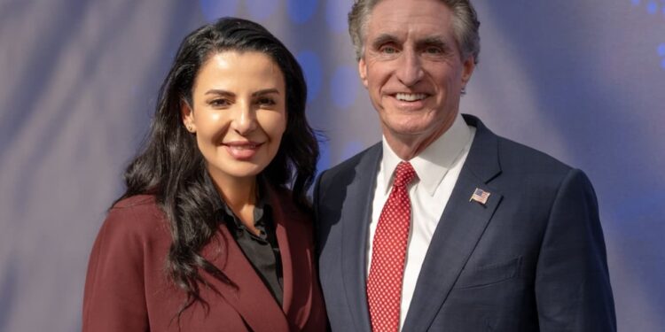 Balluku takon në Athinë Sekretarët Amerikanë për Energjinë dhe Shëndetësinë.