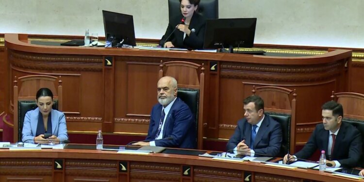 "Balluku", tensionet mes GJKKO-së dhe qeverisë: Zbulohen pretendimet e gjykatës pas dorëzimit të çështjes së zv.kryeministres në Kushtetuese.